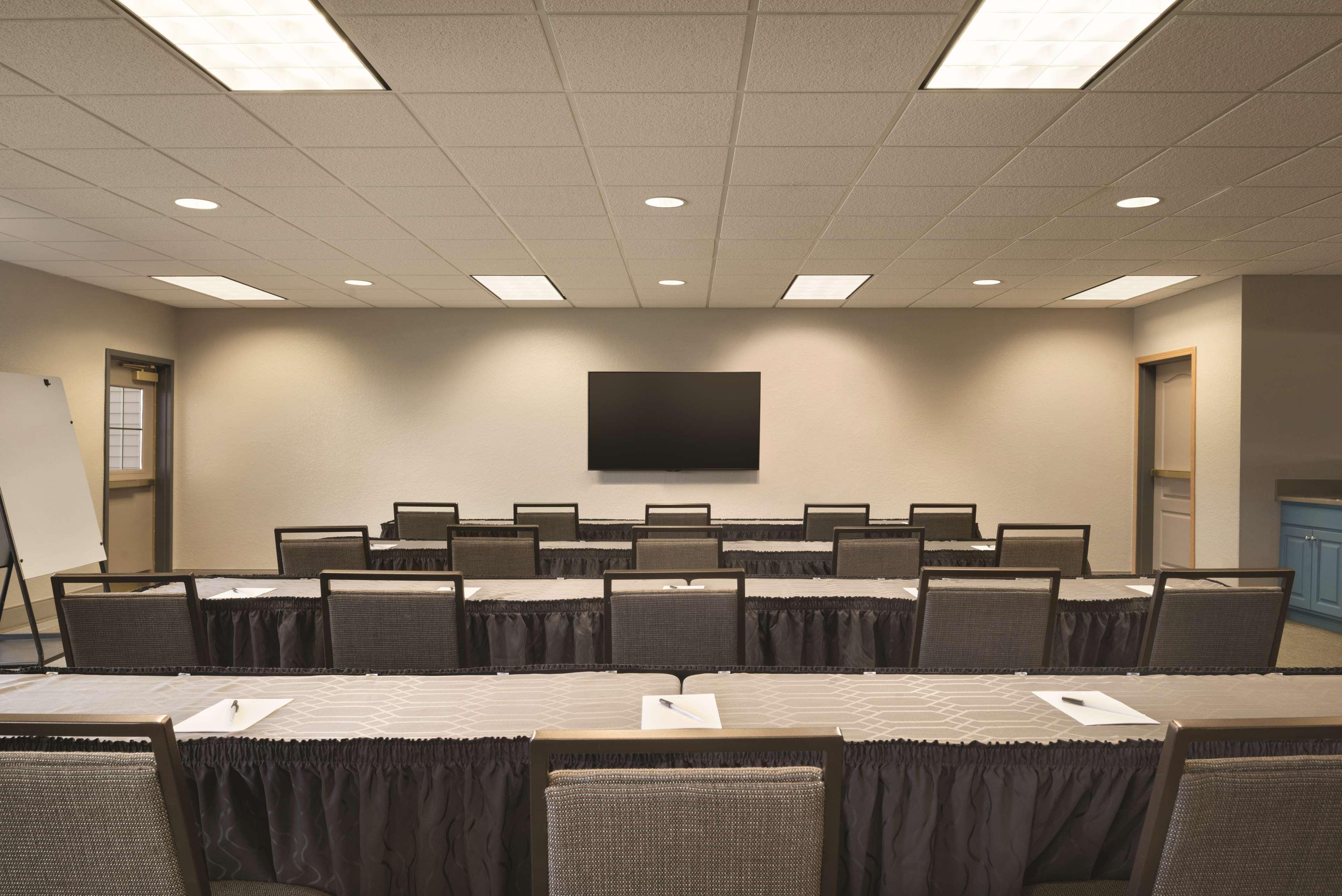 Country Inn & Suites By Radisson, Coralville, Ia Extérieur photo
