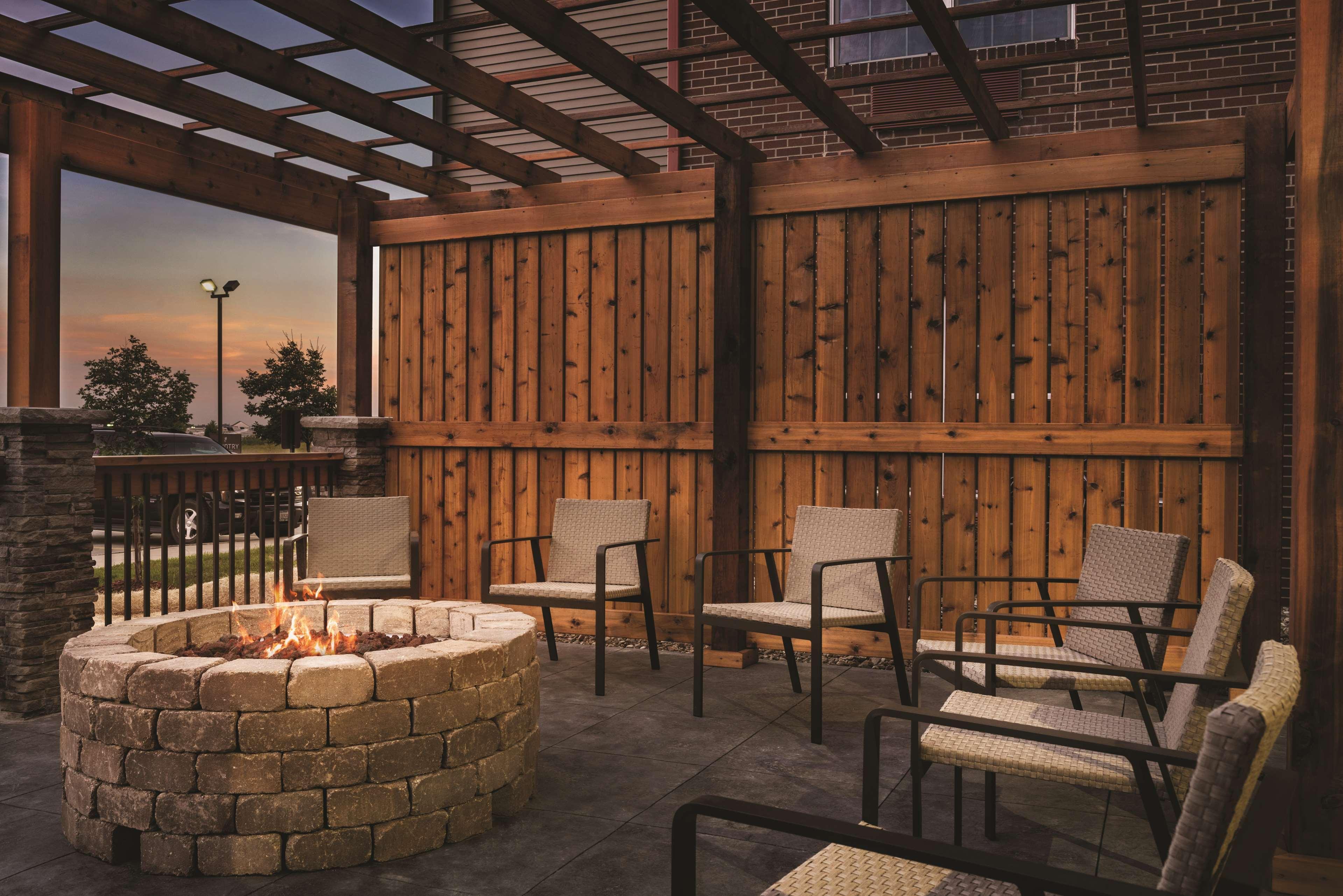 Country Inn & Suites By Radisson, Coralville, Ia Extérieur photo