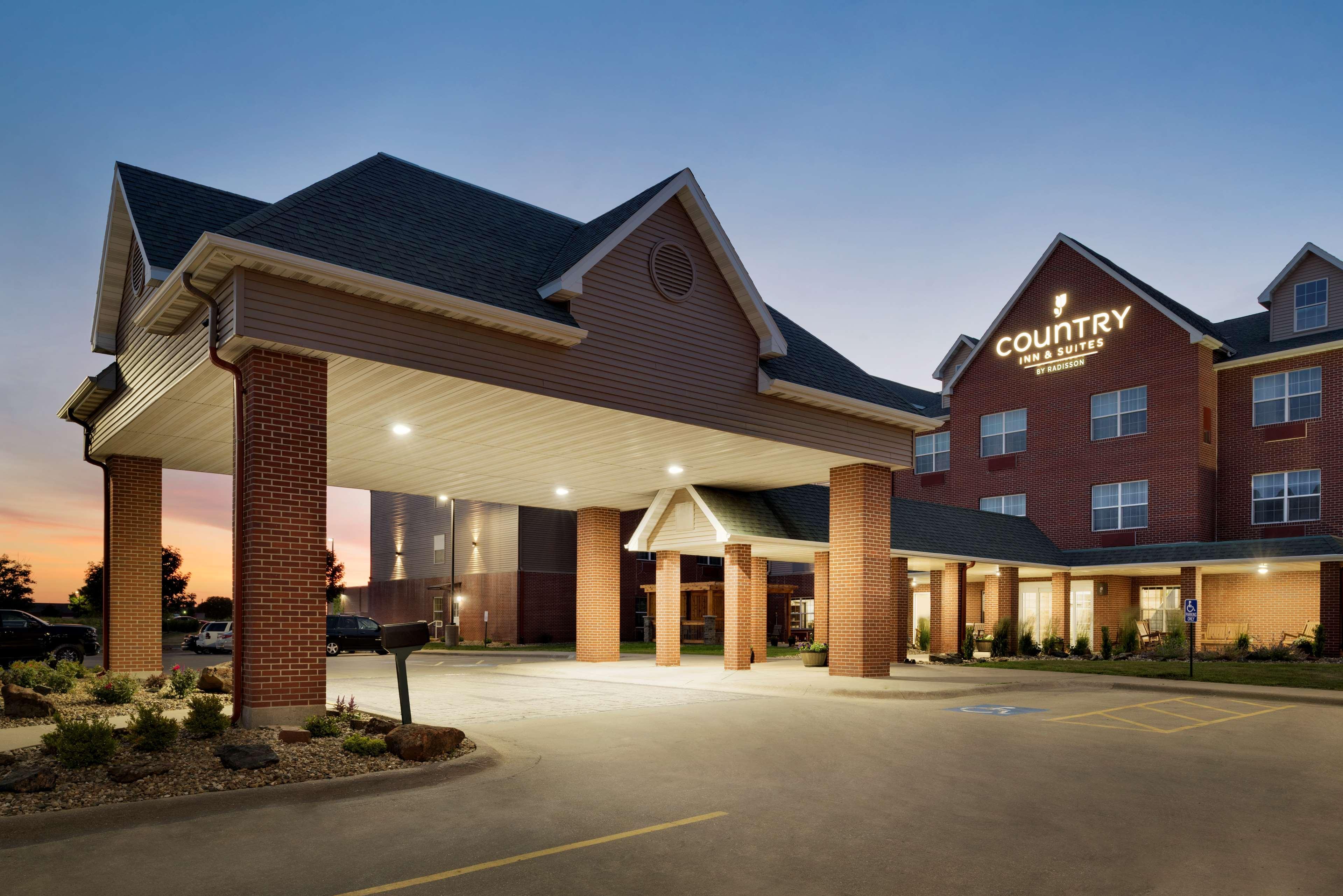 Country Inn & Suites By Radisson, Coralville, Ia Extérieur photo